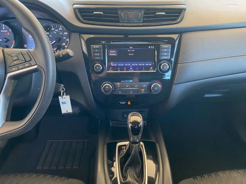 Used 2018 Nissan Rogue S FWD image 14