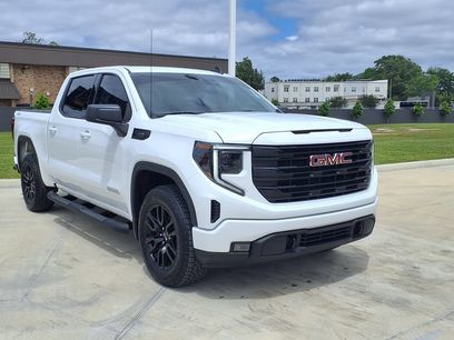 Used 2026 GMC Sierra 1500 Elevation w/ Elevation Select Package