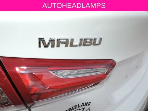 Used 2022 Chevrolet Malibu LT image 12