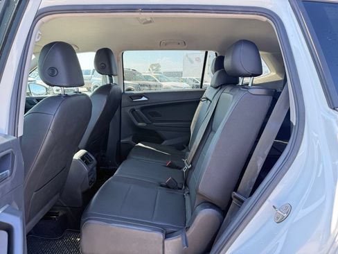 Used 2019 Volkswagen Tiguan SE FWD image 6