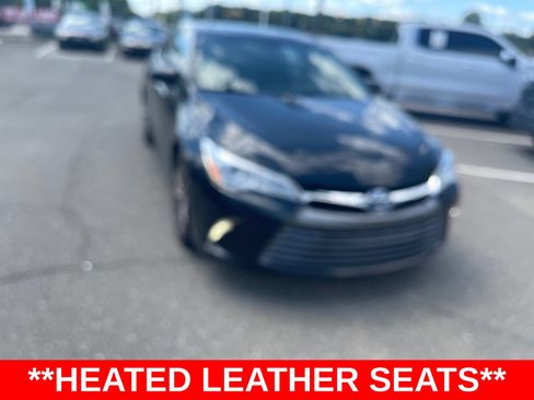 Used 2015 Toyota Camry XLE w/ Moonroof Package FWD image 1