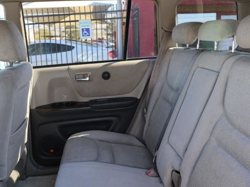 Used 2003 Toyota Highlander Limited image 17