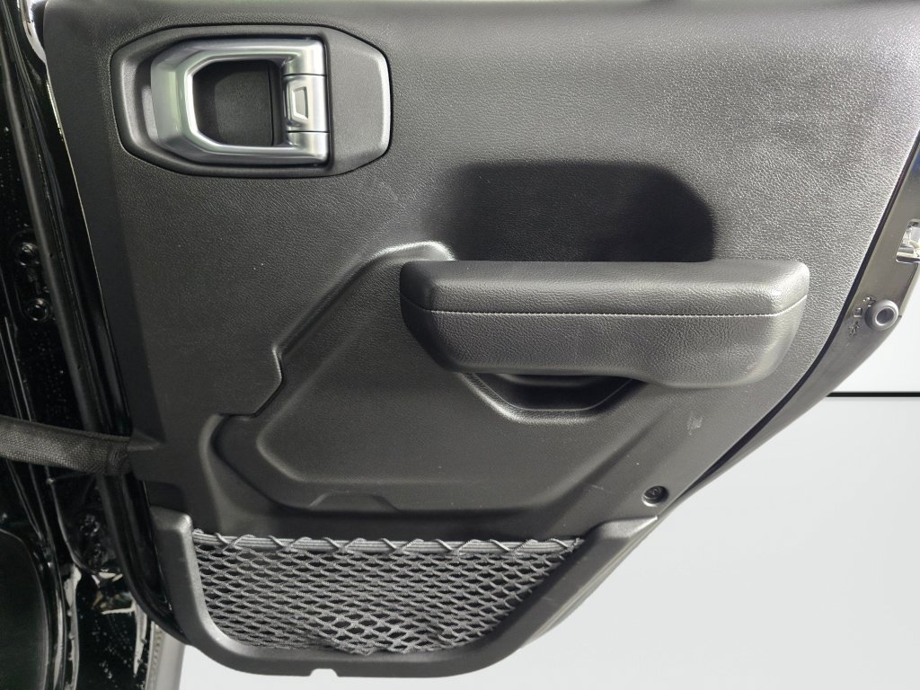 Used 2024 Jeep Wrangler Unlimited AWD/4WD image 25