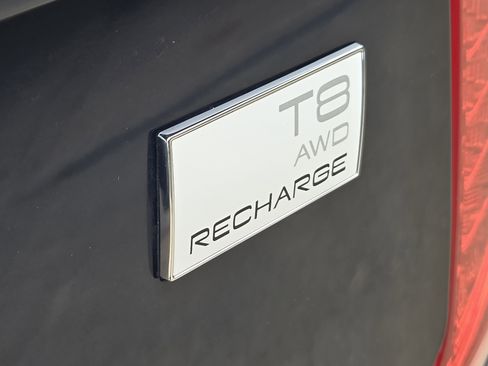 Used 2023 Volvo XC90 T8 Ultimate w/ Protection Package Premier AWD/4WD image 40