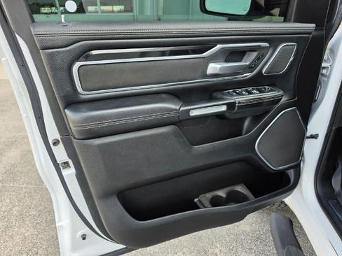 Used 2019 RAM 1500 Laramie AWD/4WD image 18