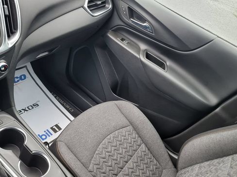 Used 2022 Chevrolet Equinox LT FWD image 23