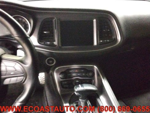 Used 2017 Dodge Challenger R/T Scat Pack RWD image 11