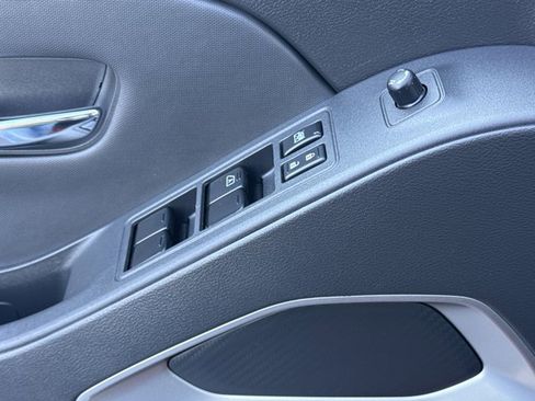 Certified 2024 Nissan Frontier SV image 16