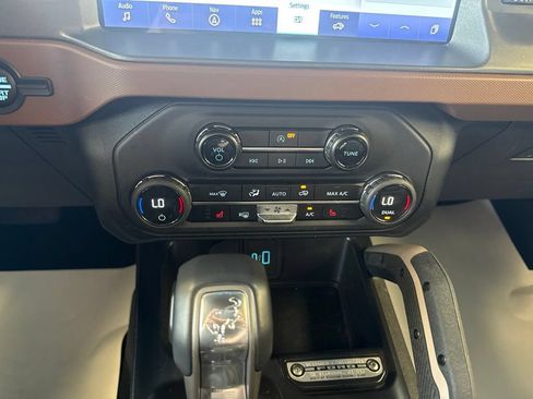 Certified 2024 Ford Bronco Outer Banks AWD/4WD image 21