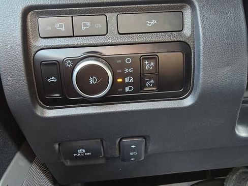 Used 2023 Ford F250 Lariat w/ Chrome Package image 21