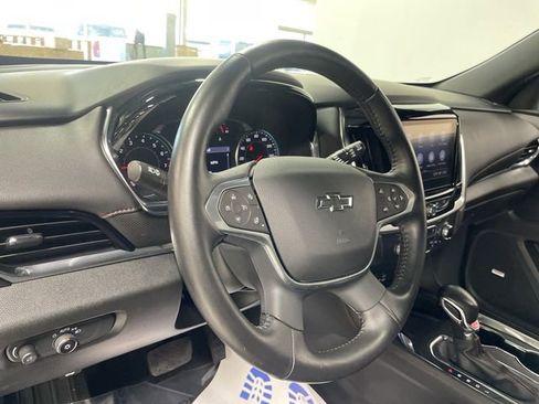 Used 2022 Chevrolet Traverse RS image 14