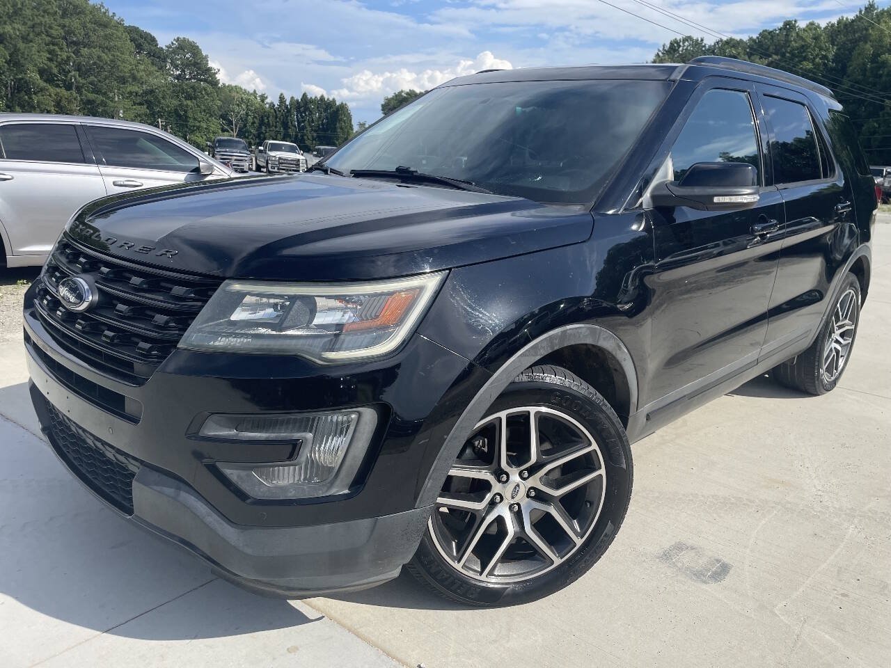 Used 2016 Ford Explorer Sport AWD/4WD image 3