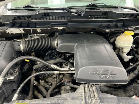 Used 2018 RAM 1500 Express image 22