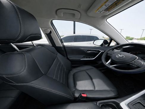 Used 2024 Toyota RAV4 XLE Premium FWD image 10
