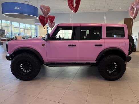 New 2025 Ford Bronco Badlands image 4