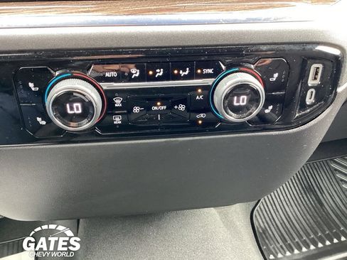 Used 2024 Chevrolet Silverado 1500 RST AWD/4WD image 17