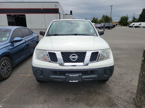 Used 2019 Nissan Frontier S RWD image 2