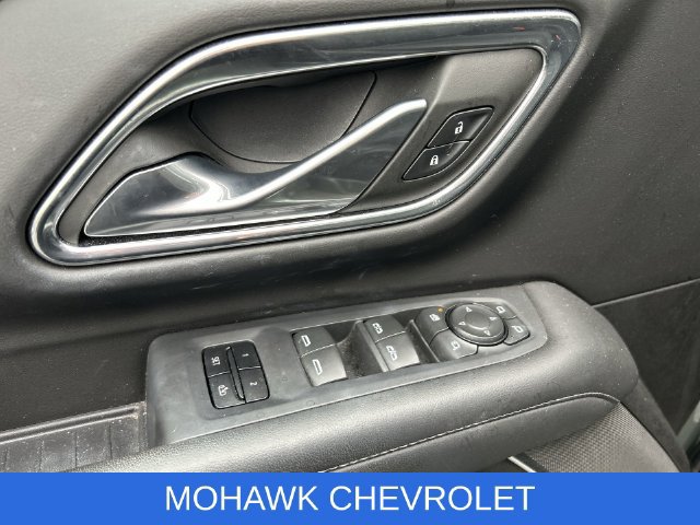 Used 2023 Chevrolet Tahoe Z71 w/ Z71 Off-Road Package AWD/4WD image 32