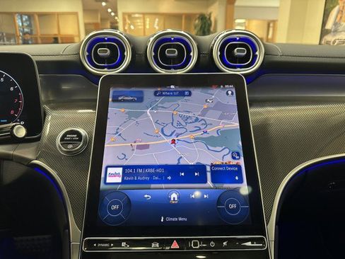 Certified 2025 Mercedes-Benz GLC 300 4MATIC image 11