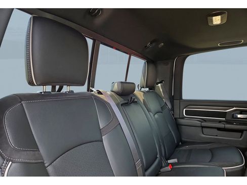 New 2026 RAM 2500 Laramie AWD/4WD image 15