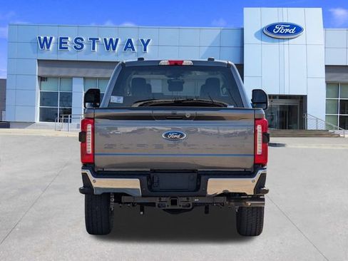 New 2026 Ford F250 Lariat w/ FX4 Off-Road Package image 5