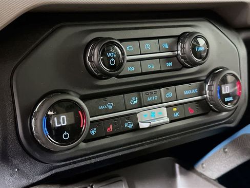 Certified 2023 Ford Bronco Wildtrak image 17