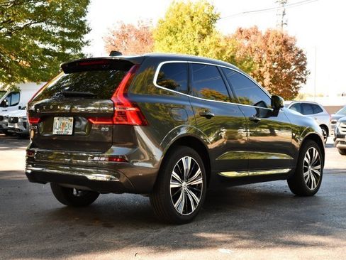 Used 2022 Volvo XC60 B5 Inscription w/ Protection Package Premier image 7