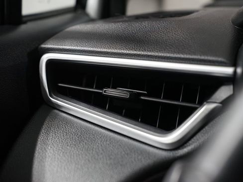 Certified 2024 Toyota Corolla Cross LE image 24