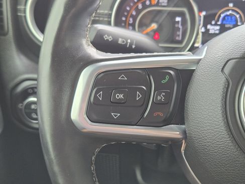 Used 2020 Jeep Gladiator Overland AWD/4WD image 19
