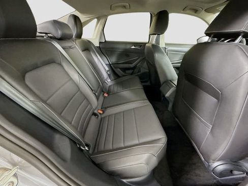 Used 2024 Volkswagen Jetta SE w/ Panoramic Sunroof Package FWD image 26