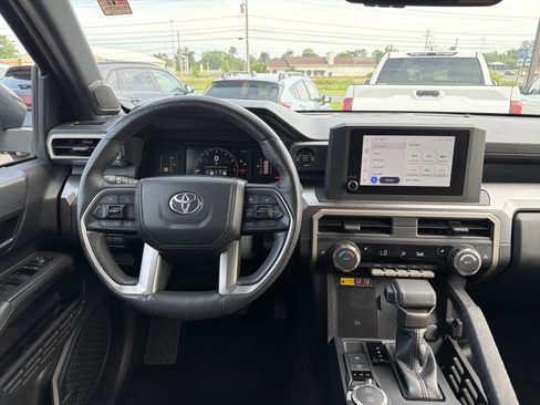 Used 2024 Toyota Tacoma SR5 AWD/4WD image 14