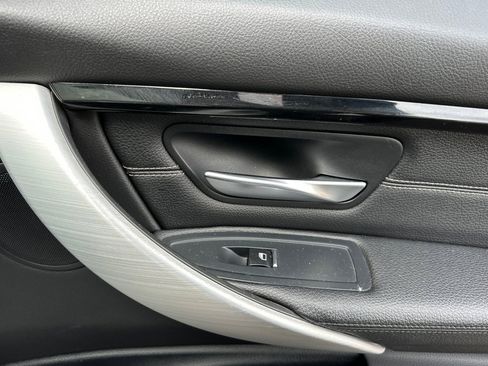 Used 2017 BMW 330i Sedan image 18