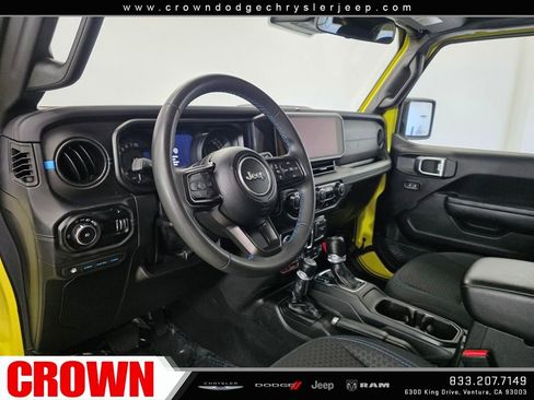 Used 2024 Jeep Wrangler Unlimited Rubicon 4xe image 17