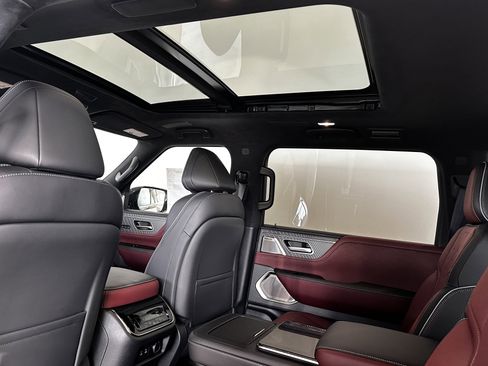 New 2026 INFINITI QX80 Autograph w/ Premium Cargo Package image 12