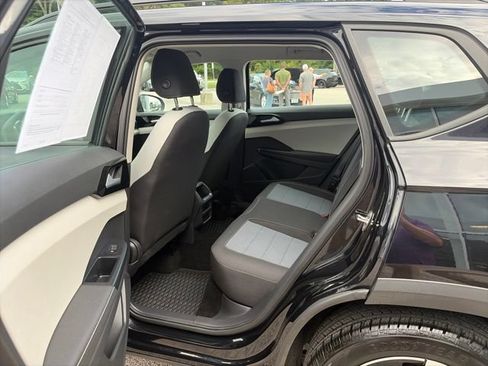 Certified 2025 Volkswagen Taos S AWD/4WD image 17