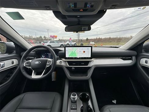 New 2026 Ford Explorer Active image 16