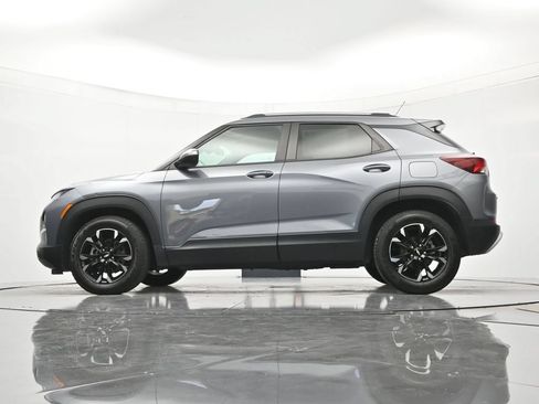 Used 2021 Chevrolet TrailBlazer LT w/ Convenience Package FWD image 43