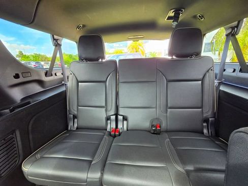 Used 2023 Chevrolet Suburban Premier RWD image 23