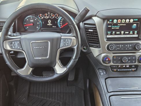 Used 2020 GMC Yukon XL Denali w/ Denali Ultimate Package RWD image 24
