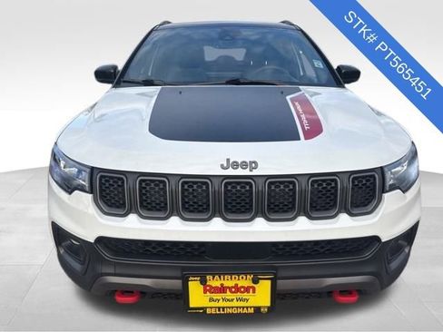 Used 2023 Jeep Compass Trailhawk image 2