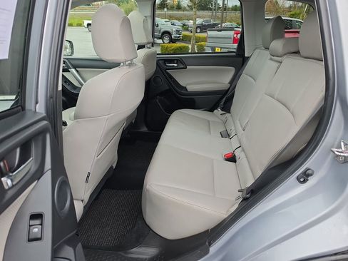 Used 2016 Subaru Forester 2.5i Touring w/ Popular Package #2 image 28