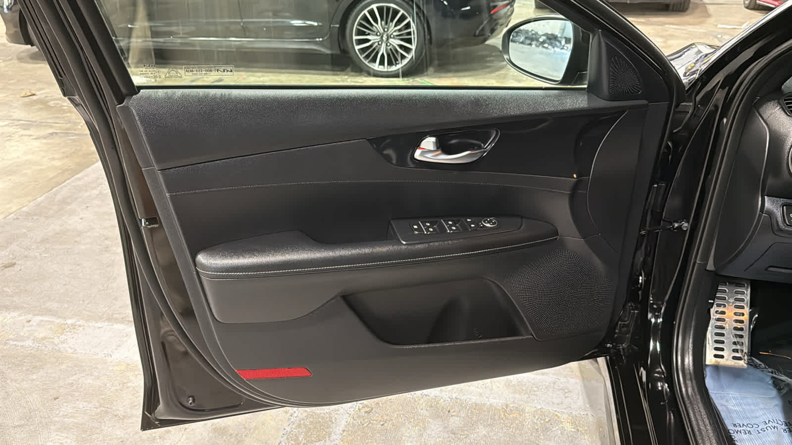Used 2022 Kia Forte GT-Line w/ GT-Line Technology Package FWD image 9