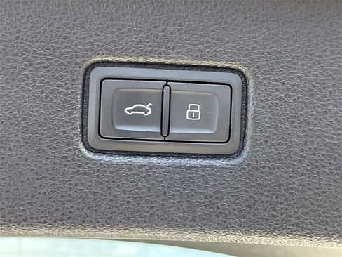 Used 2022 Audi Q7 3.0T Premium Plus image 13