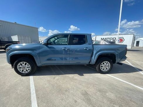 New 2026 Toyota Tacoma SR5 RWD image 3