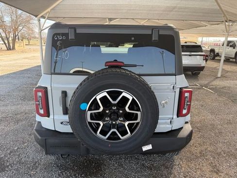 New 2026 Ford Bronco Outer Banks image 7