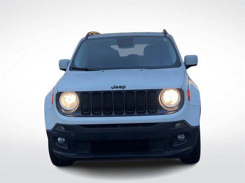 Used 2017 Jeep Renegade Altitude image 4