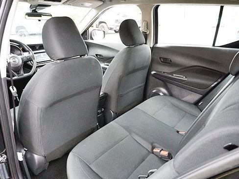 Used 2024 Nissan Kicks S image 17