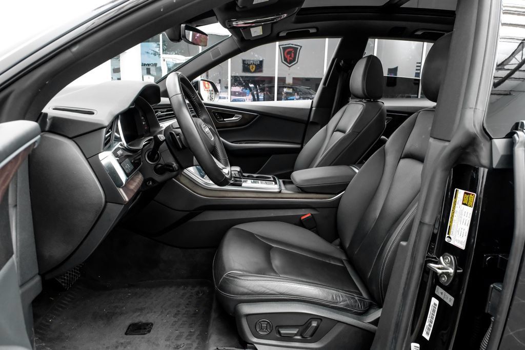 Used 2019 Audi Q8 Premium Plus AWD/4WD image 4
