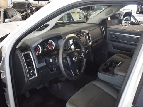 Used 2017 RAM 2500 SLT image 34