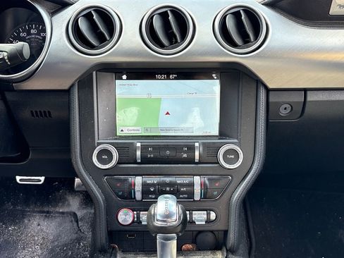 Used 2019 Ford Mustang GT Premium image 23